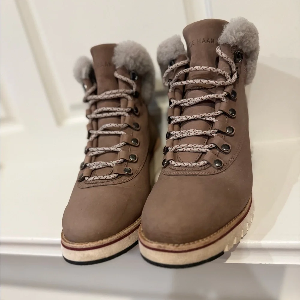 Cole Haan Waterproof Zerogrand Explorer Hiker Boots Womens Sz 9 - Taupe Nubuck - Picture 4 of 10